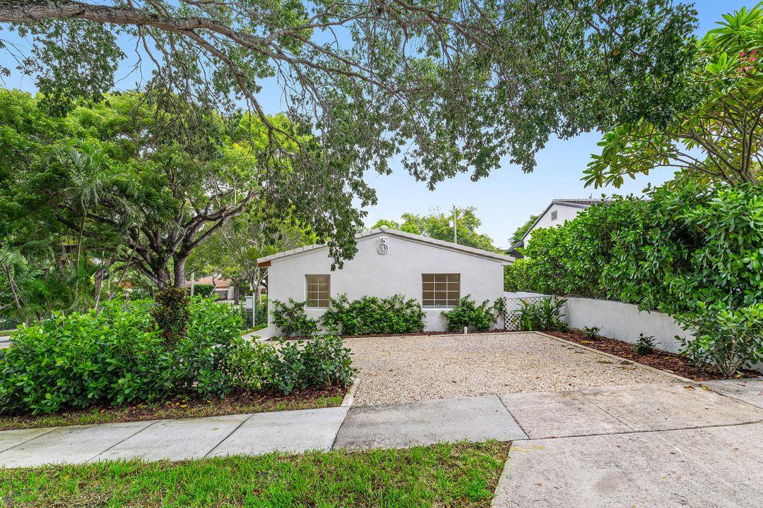 For Rent: $16,000 (4 beds, 3 baths, 2145 Square Feet)