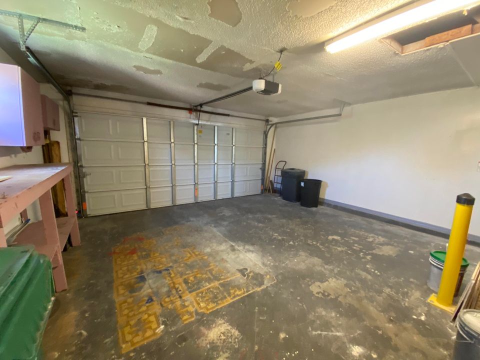 For Rent: $2,800 (4 beds, 2 baths, 1728 Square Feet)