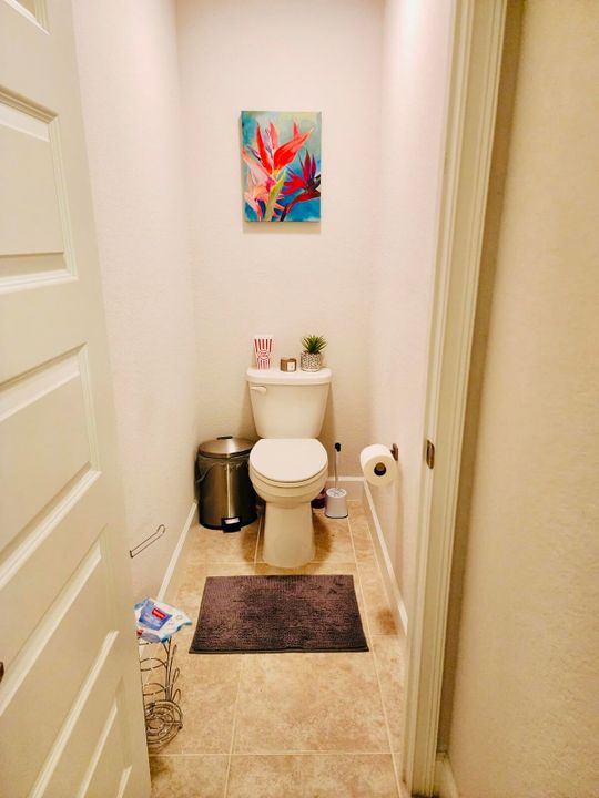 出租: $2,100 (3 贝兹, 2 浴室, 1975 平方英尺)