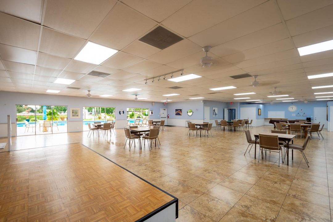 待售: $153,500 (1 贝兹, 2 浴室, 1092 平方英尺)