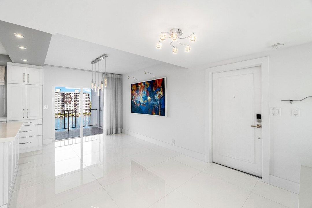 En Venta: $1,395,000 (2 camas, 2 baños, 1729 Pies cuadrados)