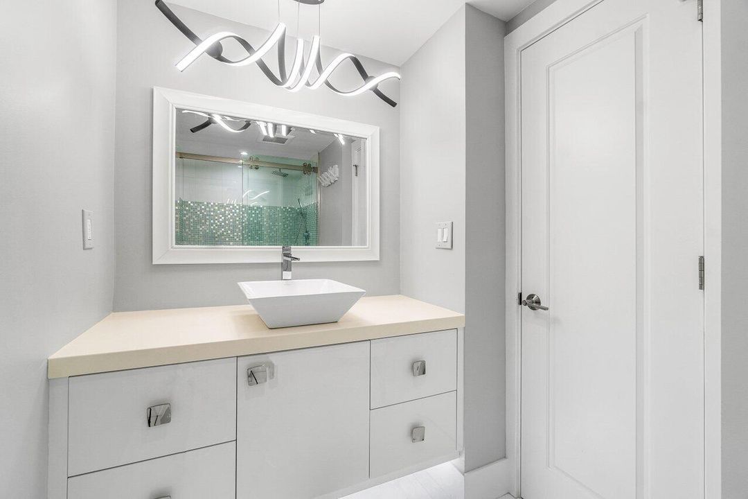 En Venta: $1,395,000 (2 camas, 2 baños, 1729 Pies cuadrados)