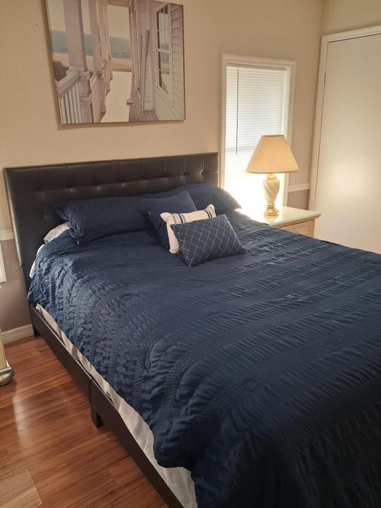 На продажу: $185,000 (2 спален, 2 ванн, 1040 Квадратных фут)