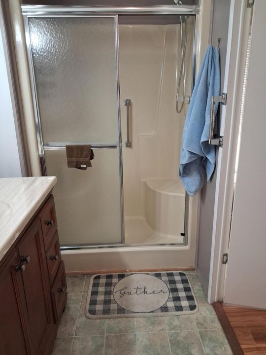 На продажу: $185,000 (2 спален, 2 ванн, 1040 Квадратных фут)