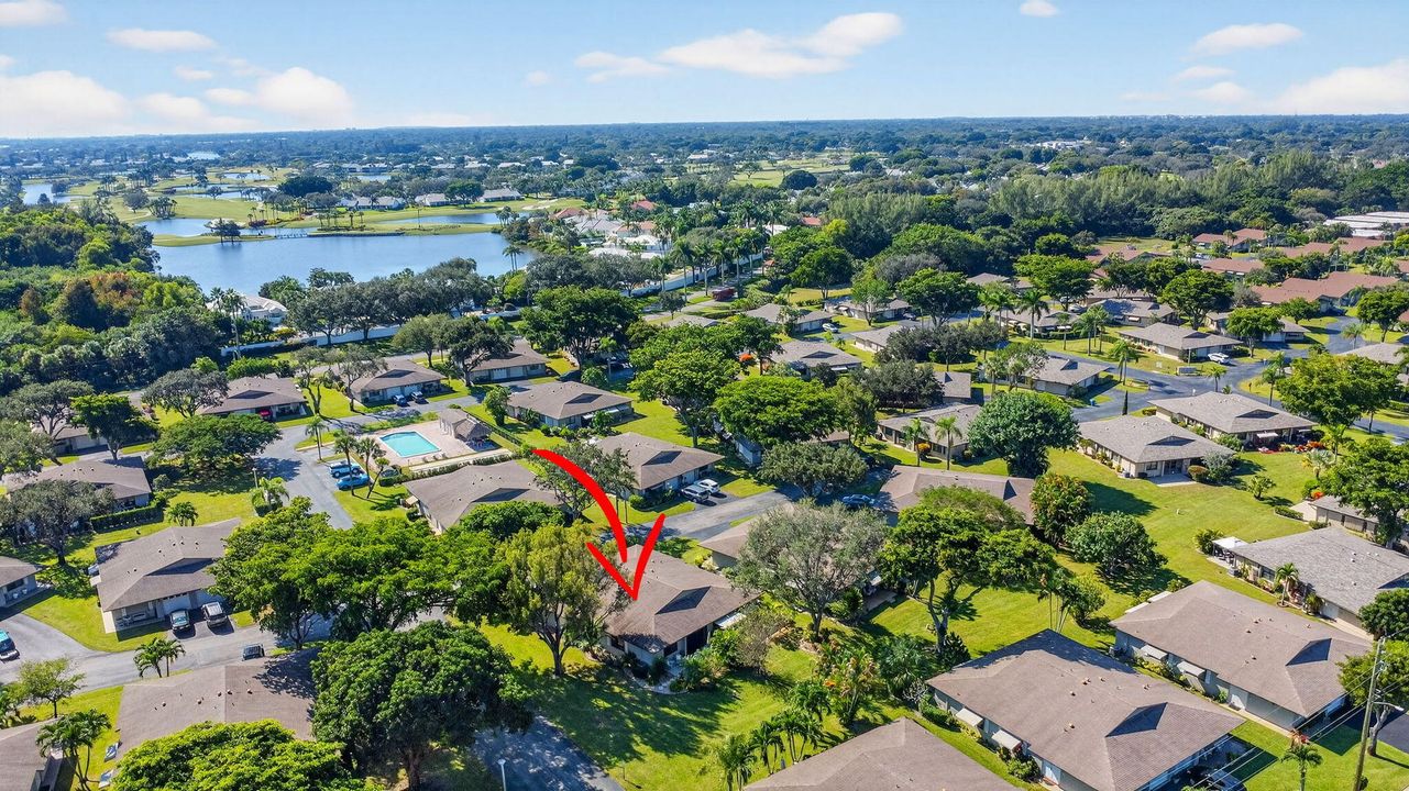 For Sale: $258,000 (2 beds, 2 baths, 1114 Square Feet)