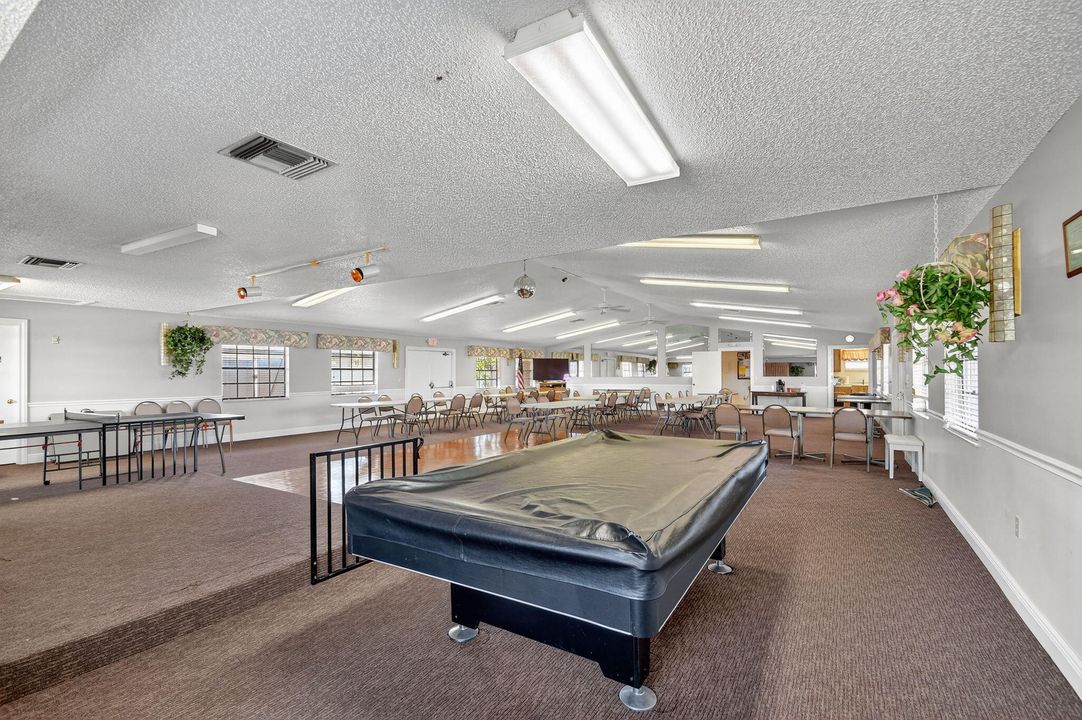 For Sale: $258,000 (2 beds, 2 baths, 1114 Square Feet)