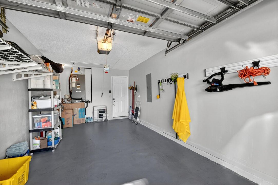 For Sale: $258,000 (2 beds, 2 baths, 1114 Square Feet)