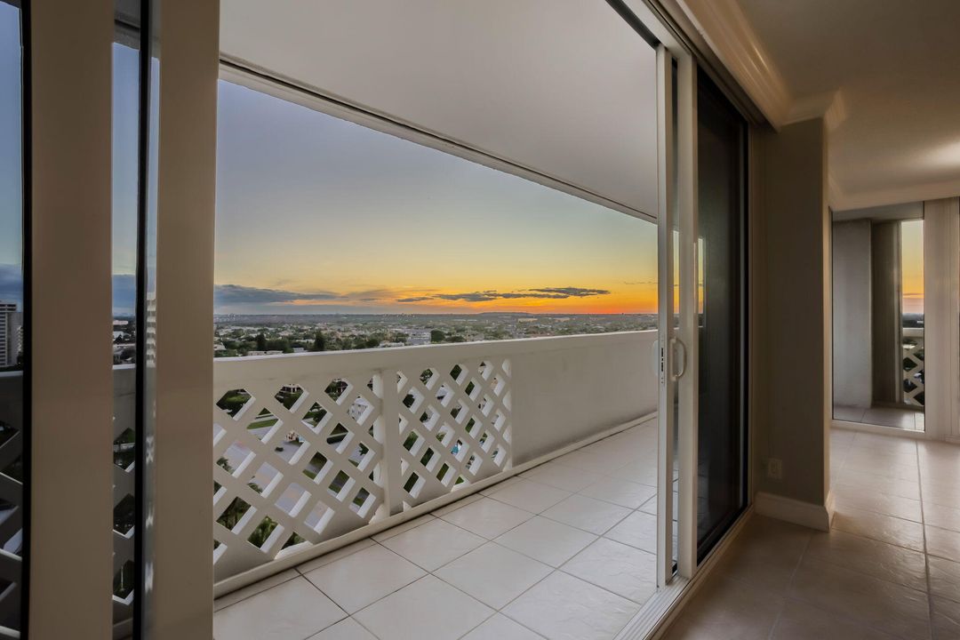 For Sale: $1,150,000 (3 beds, 2 baths, 2006 Square Feet)