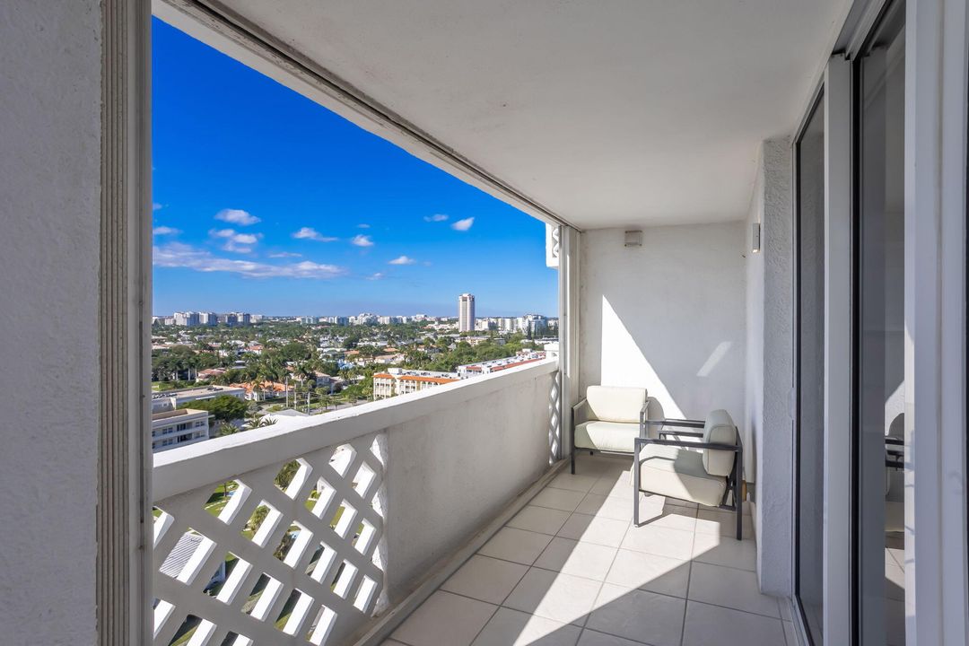 For Sale: $1,150,000 (3 beds, 2 baths, 2006 Square Feet)