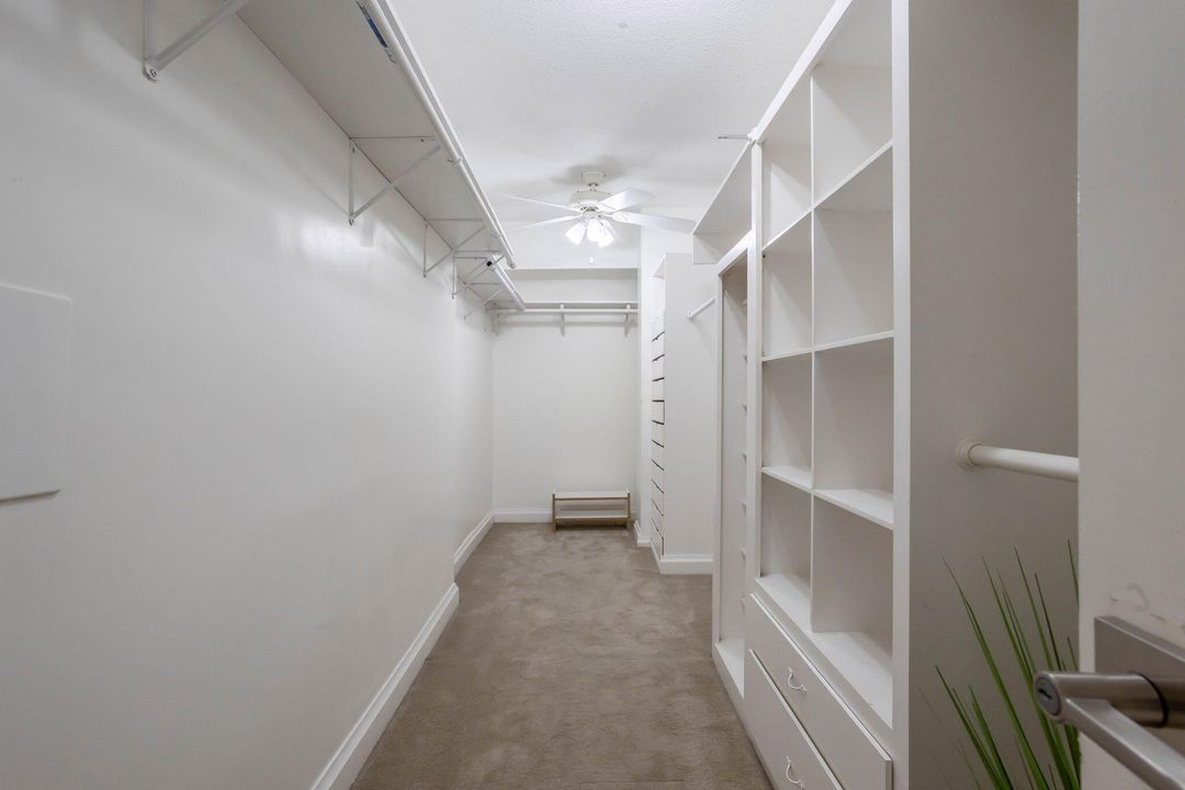 For Sale: $1,150,000 (3 beds, 2 baths, 2006 Square Feet)