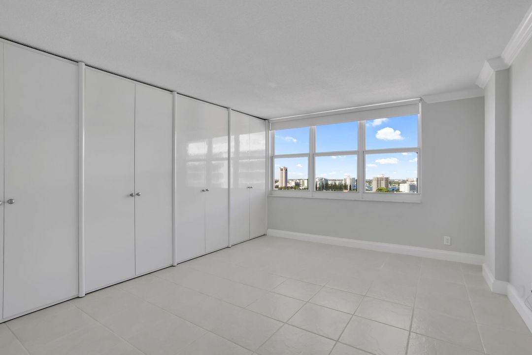 For Sale: $1,150,000 (3 beds, 2 baths, 2006 Square Feet)