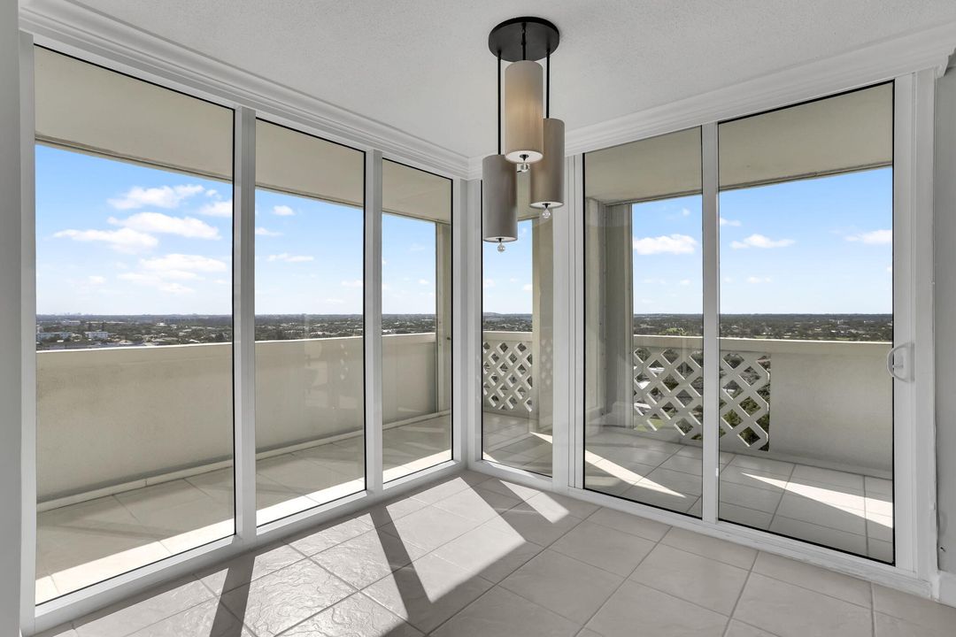 For Sale: $1,150,000 (3 beds, 2 baths, 2006 Square Feet)