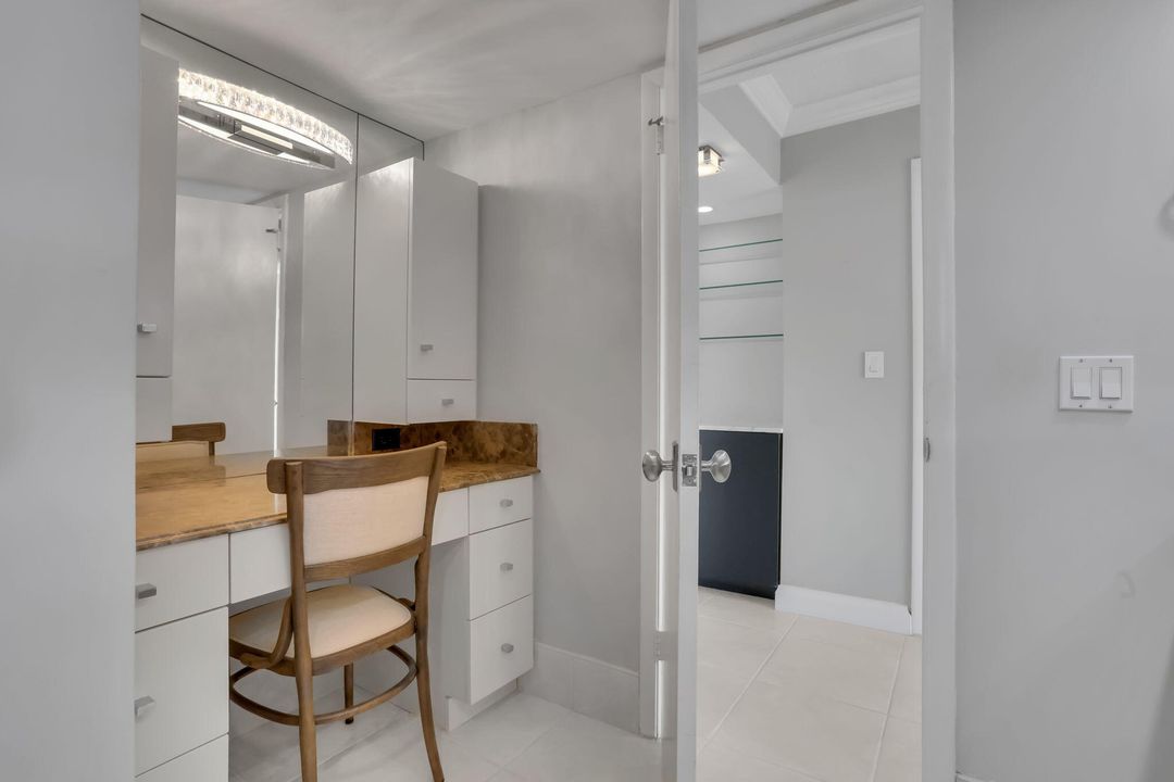 For Sale: $1,150,000 (3 beds, 2 baths, 2006 Square Feet)