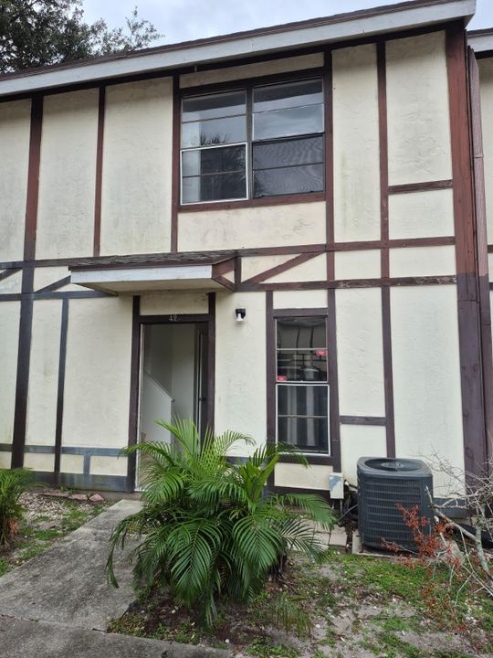 В аренду: $1,850 (2 спален, 1 ванн, 963 Квадратных фут)