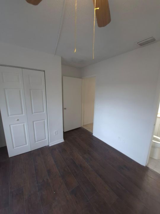 В аренду: $1,850 (2 спален, 1 ванн, 963 Квадратных фут)