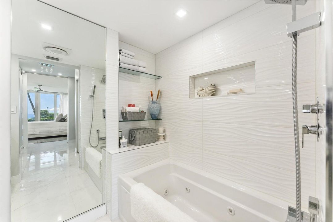 For Sale: $1,174,000 (1 beds, 2 baths, 1066 Square Feet)