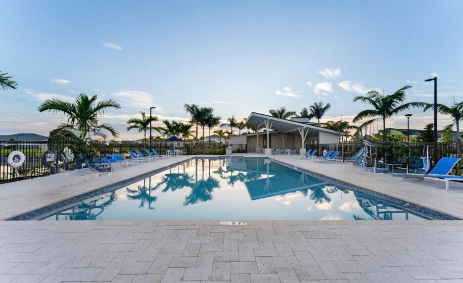 For Rent: $3,950 (5 beds, 3 baths, 2582 Square Feet)