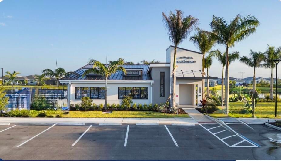 For Rent: $3,950 (5 beds, 3 baths, 2582 Square Feet)