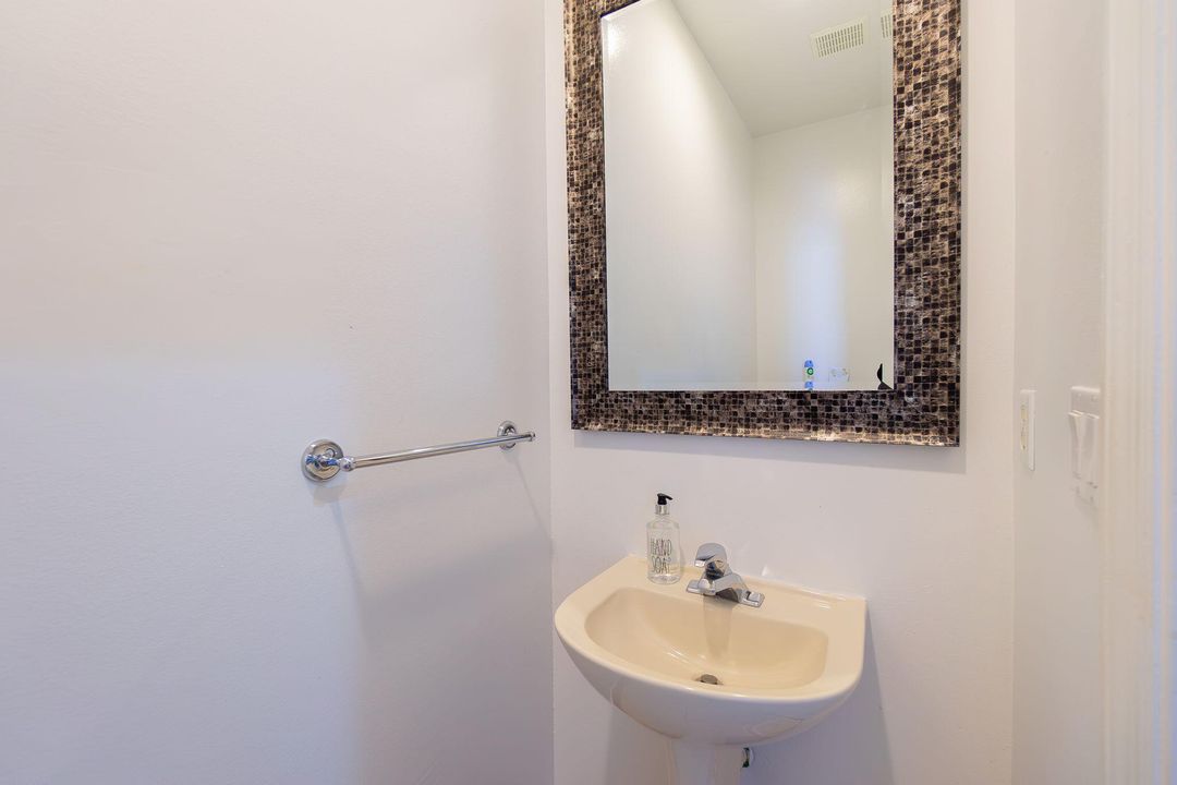 For Rent: $4,000 (3 beds, 2 baths, 1579 Square Feet)