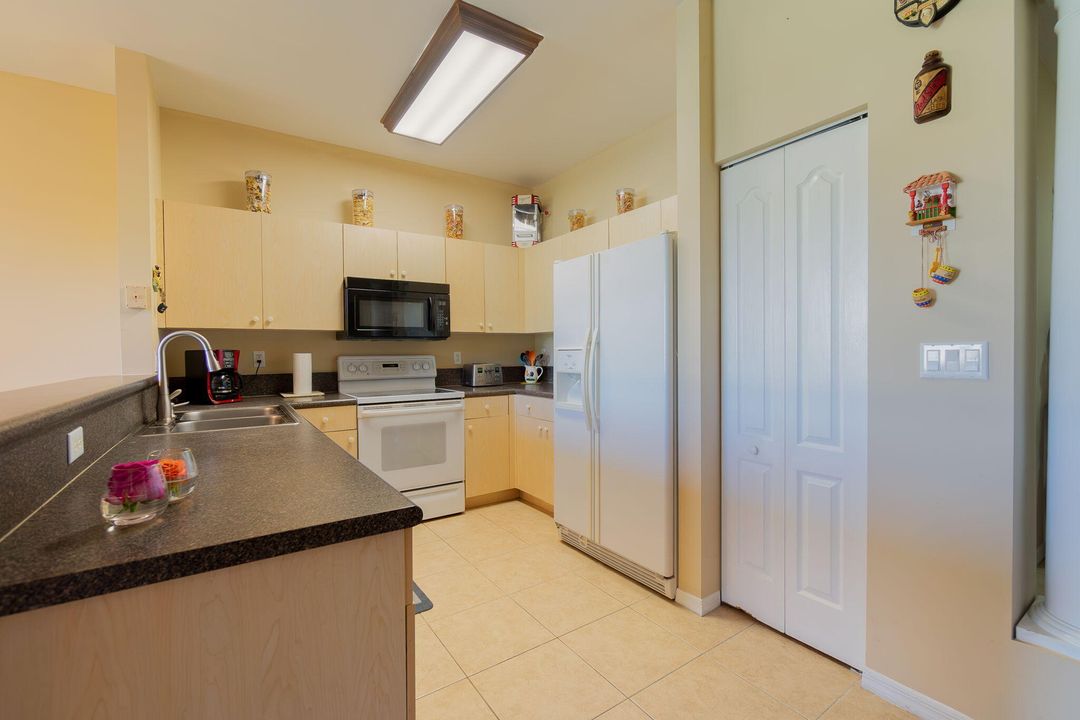 For Rent: $4,000 (3 beds, 2 baths, 1579 Square Feet)