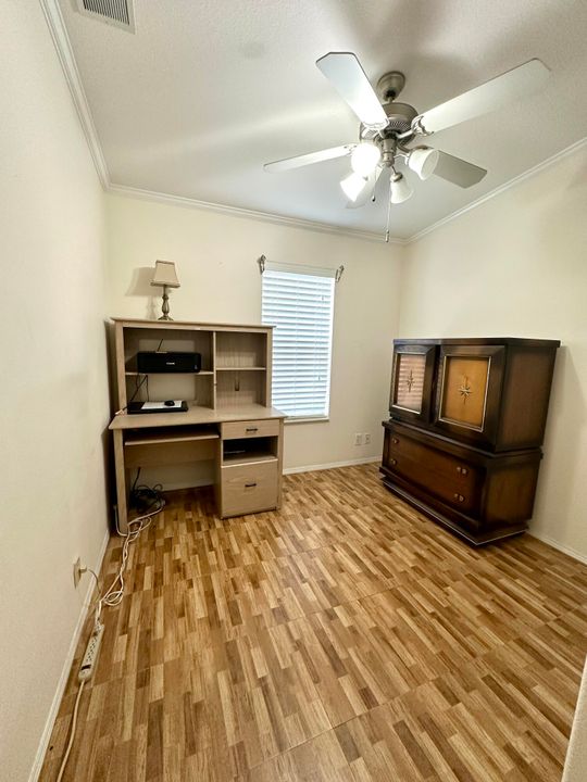 For Sale: $235,000 (3 beds, 2 baths, 1392 Square Feet)