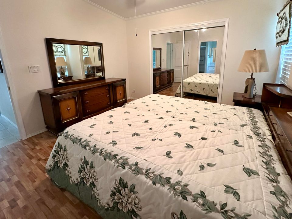 For Sale: $235,000 (3 beds, 2 baths, 1392 Square Feet)