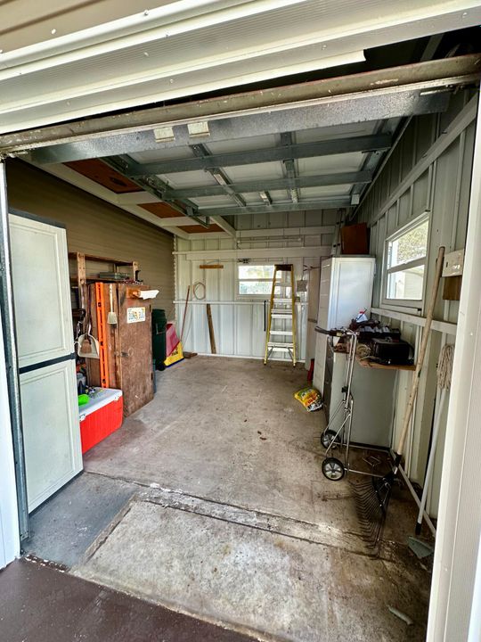 For Sale: $235,000 (3 beds, 2 baths, 1392 Square Feet)