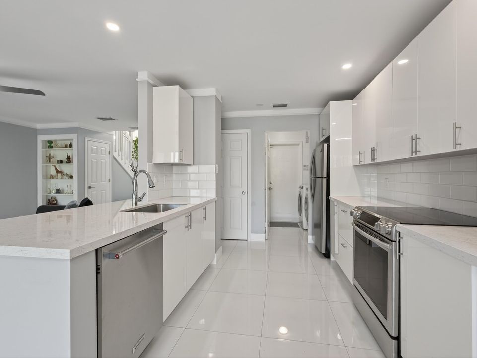 En Venta: $569,900 (3 camas, 2 baños, 1826 Pies cuadrados)