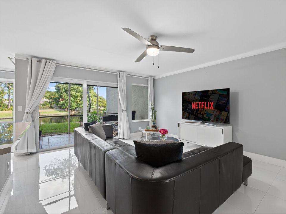 En Venta: $569,900 (3 camas, 2 baños, 1826 Pies cuadrados)