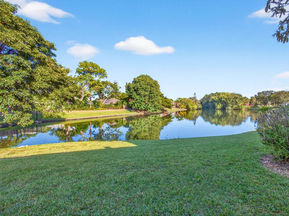 En Venta: $569,900 (3 camas, 2 baños, 1826 Pies cuadrados)