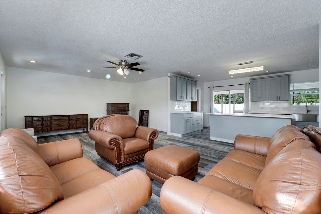 For Sale: $549,000 (3 beds, 1 baths, 1248 Square Feet)