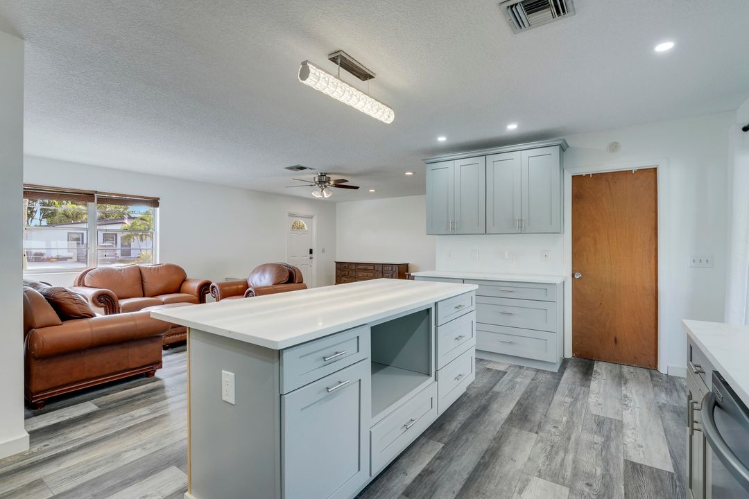 For Sale: $549,000 (3 beds, 1 baths, 1248 Square Feet)