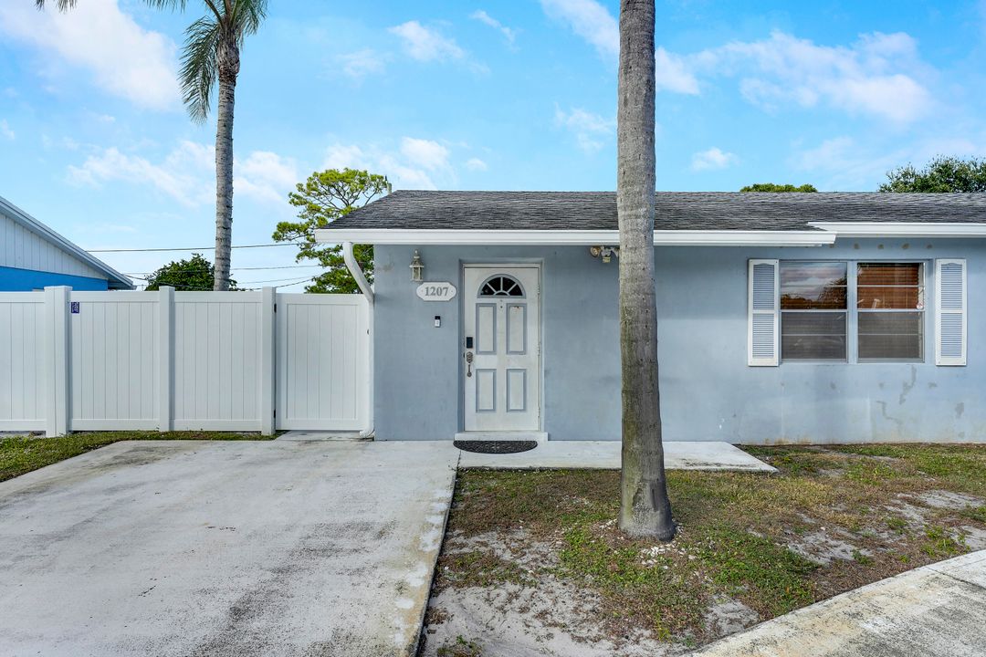 For Sale: $549,000 (3 beds, 1 baths, 1248 Square Feet)
