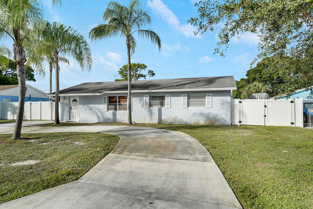 For Sale: $549,000 (3 beds, 1 baths, 1248 Square Feet)