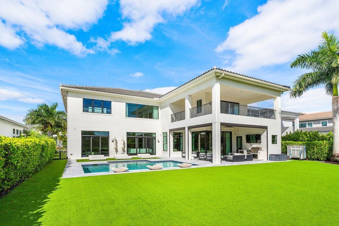 For Sale: $4,799,000 (6 beds, 7 baths, 6180 Square Feet)