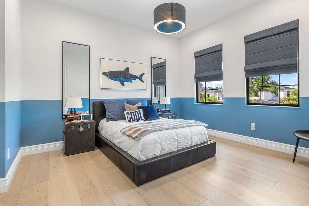 For Sale: $4,799,000 (6 beds, 7 baths, 6180 Square Feet)