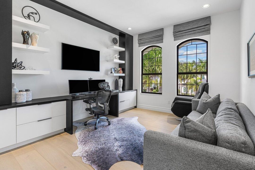 For Sale: $4,799,000 (6 beds, 7 baths, 6180 Square Feet)