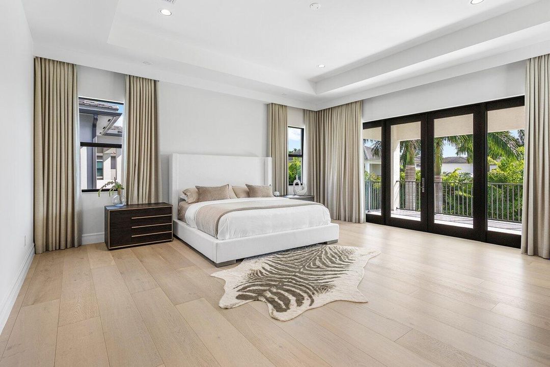 For Sale: $4,799,000 (6 beds, 7 baths, 6180 Square Feet)