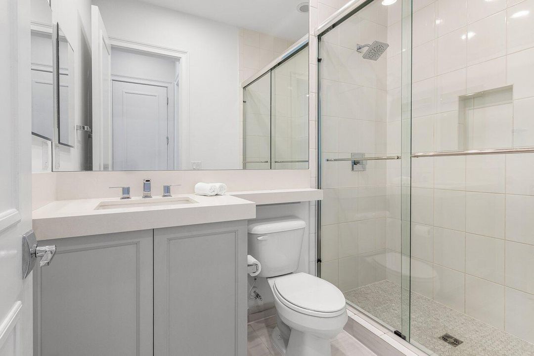 For Sale: $4,799,000 (6 beds, 7 baths, 6180 Square Feet)