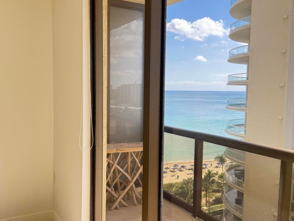 For Rent: $5,700 (2 beds, 2 baths, 1342 Square Feet)