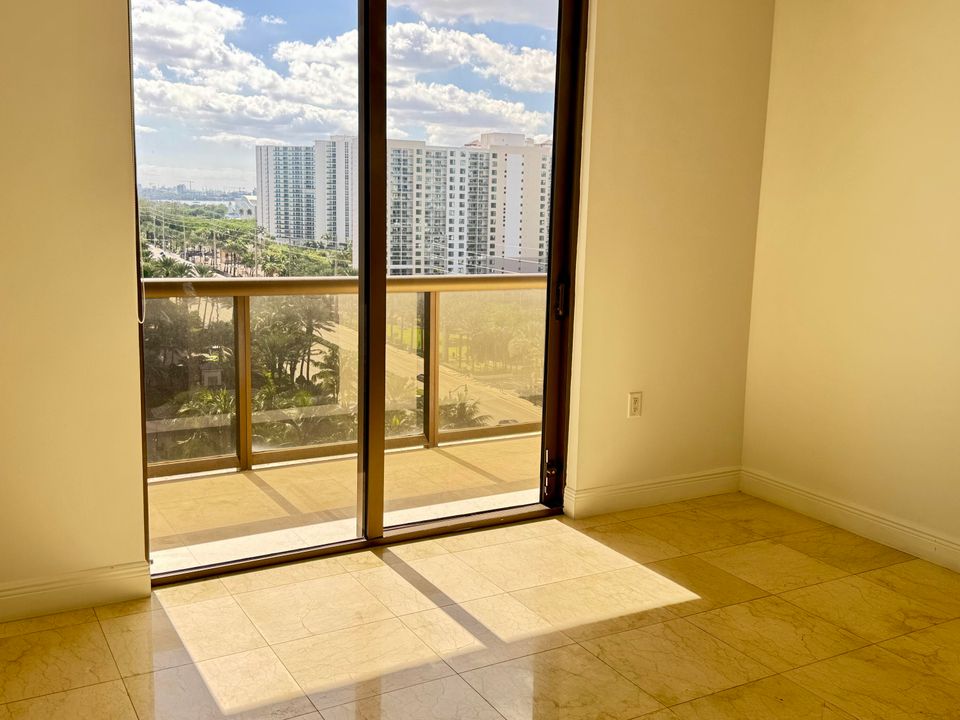 For Rent: $5,700 (2 beds, 2 baths, 1342 Square Feet)