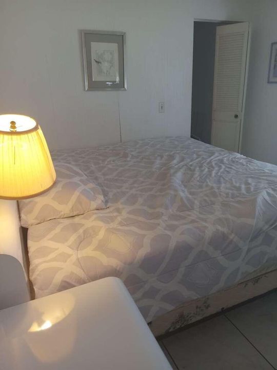 For Sale: $175,000 (2 beds, 2 baths, 924 Square Feet)