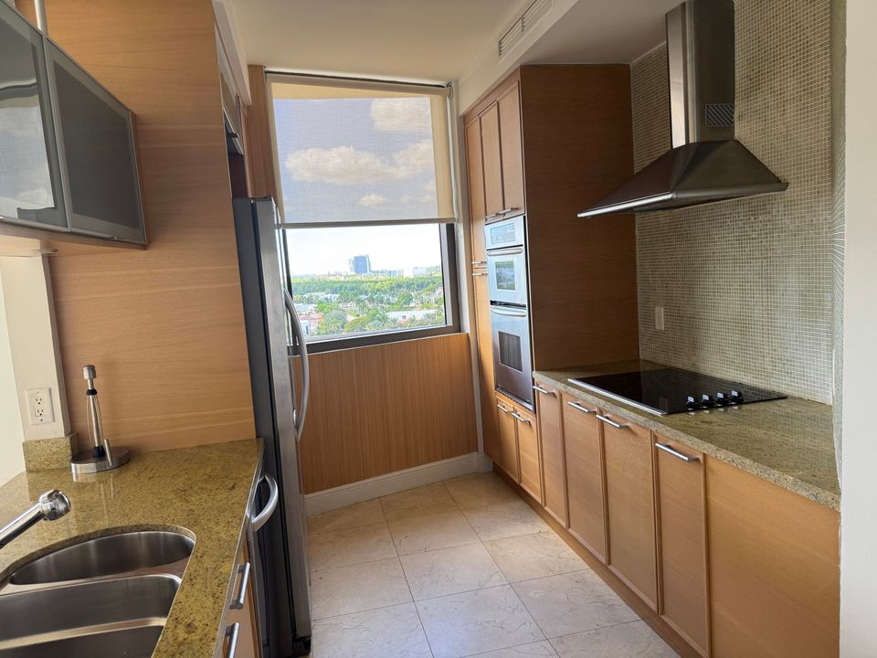 For Rent: $5,700 (2 beds, 2 baths, 1342 Square Feet)