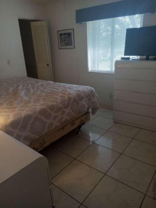 For Sale: $175,000 (2 beds, 2 baths, 924 Square Feet)