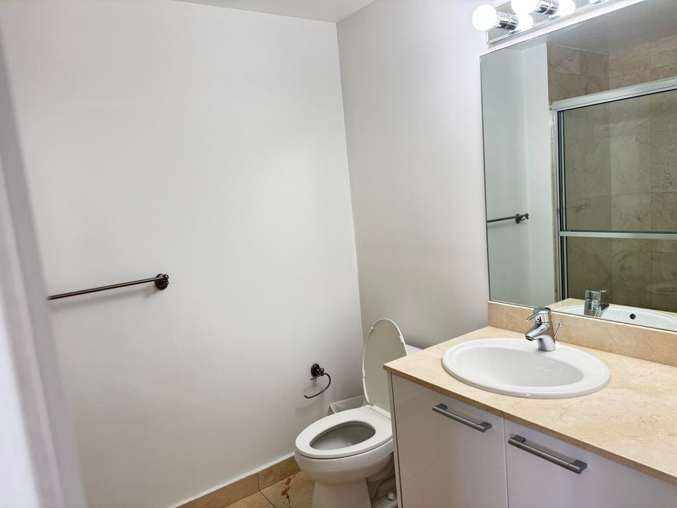 For Rent: $5,700 (2 beds, 2 baths, 1342 Square Feet)