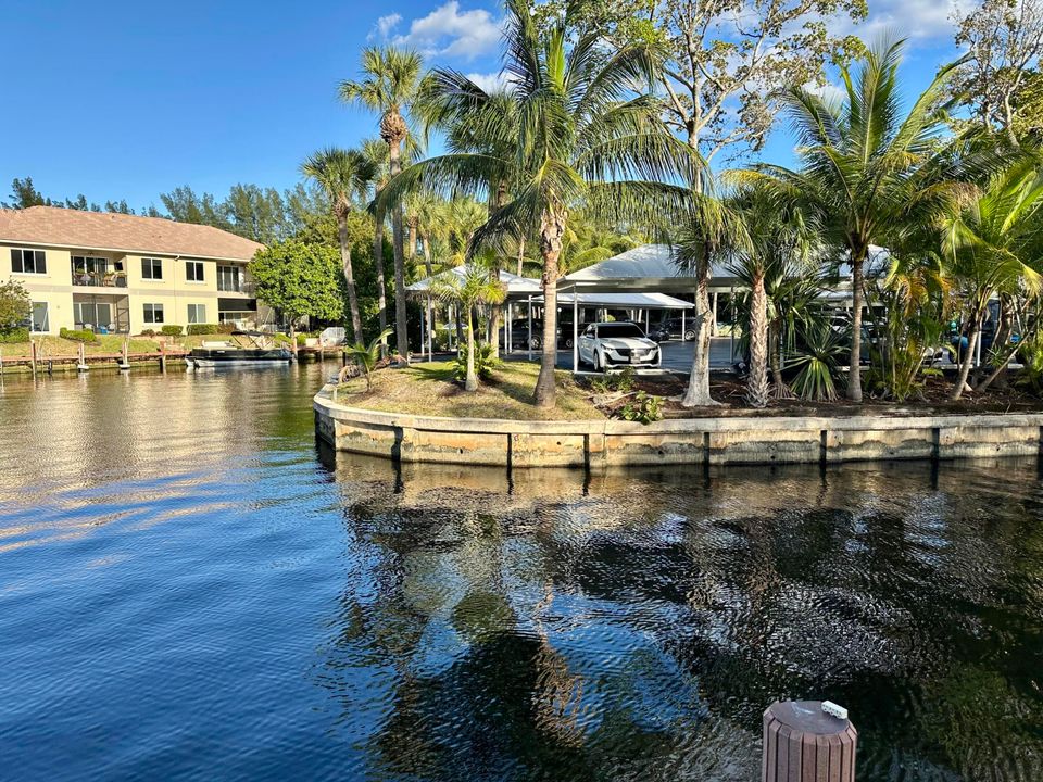 For Sale: $344,000 (2 beds, 2 baths, 1130 Square Feet)