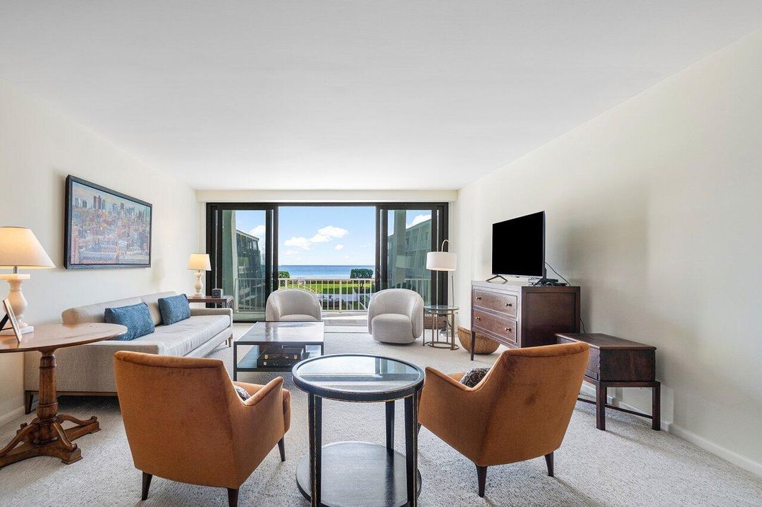 待售: $2,599,000 (2 贝兹, 2 浴室, 1606 平方英尺)