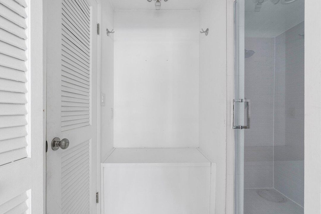 待售: $2,599,000 (2 贝兹, 2 浴室, 1606 平方英尺)