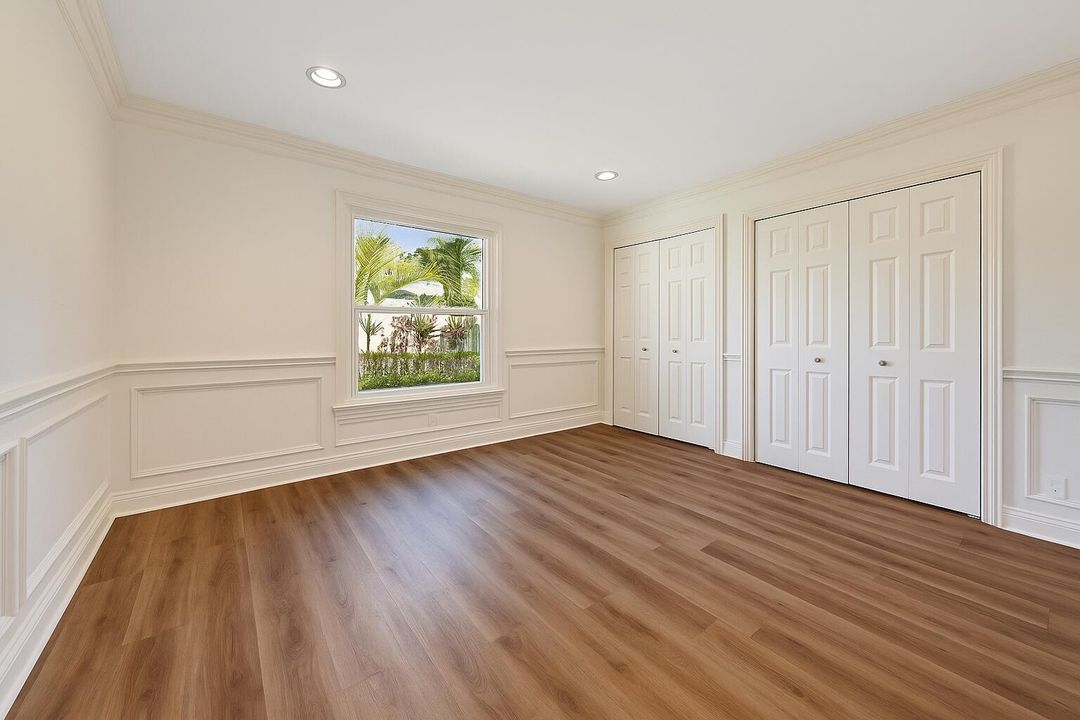 For Sale: $1,550,000 (3 beds, 2 baths, 1968 Square Feet)