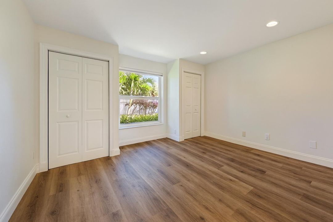 For Sale: $1,550,000 (3 beds, 2 baths, 1968 Square Feet)